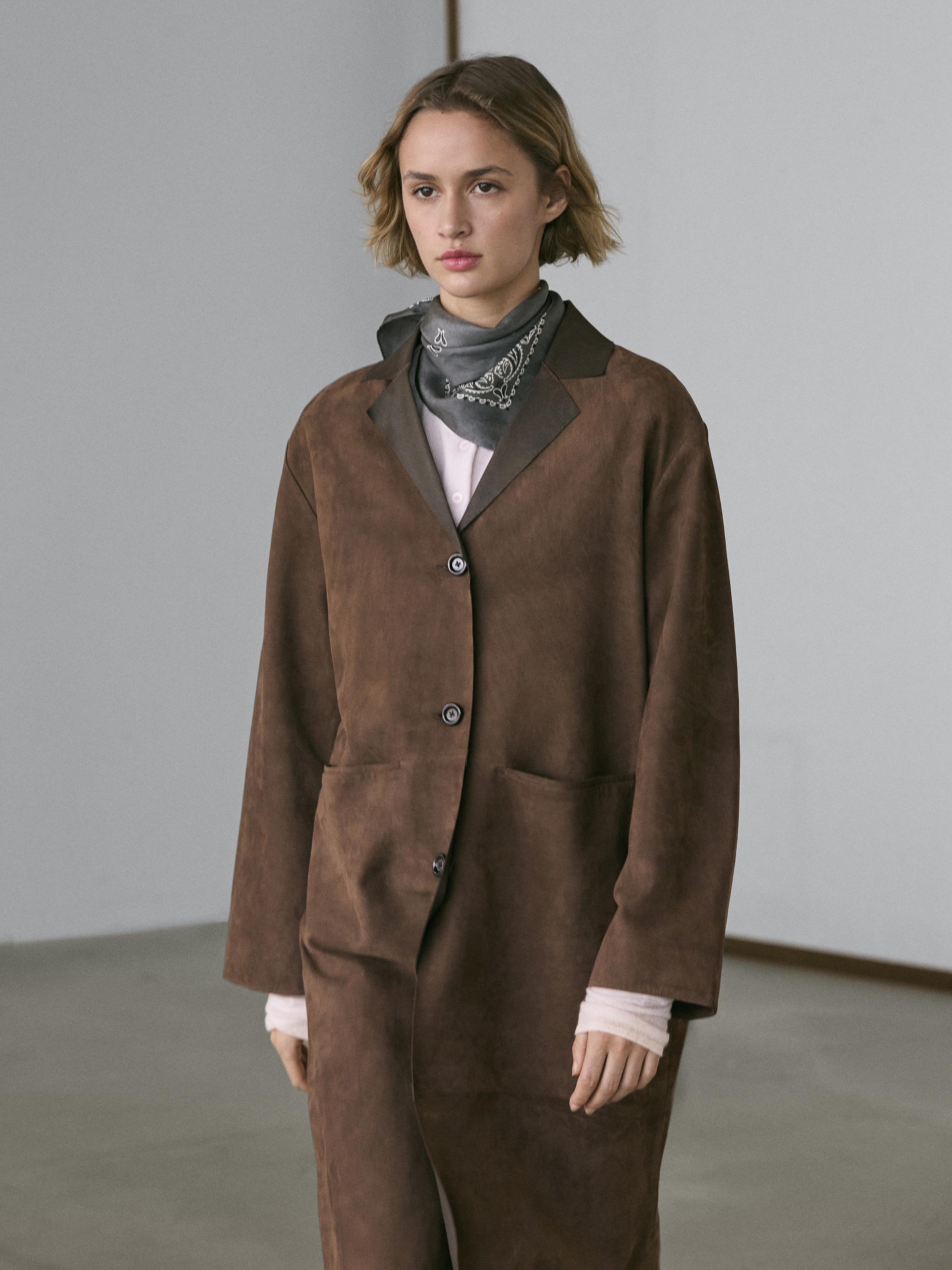 Manteau long en cuir finition daim